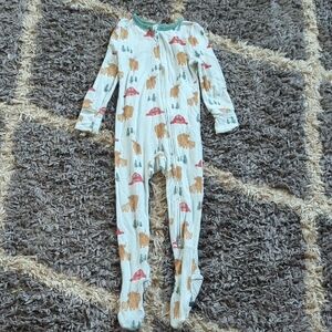 Free Birdees Winter Yak Farm Barn Theme Size 12-18 Month Onesie Pajamas